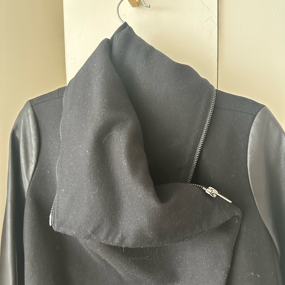 All Saints Black Leather Sleeve Wool Jacket (AICR JAX) size US 4 UK 8 small - Picture 4 of 10